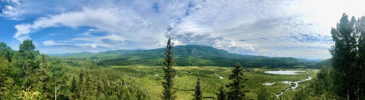 Saint-David-de-Falardeau Le Chalet De Claude, Au Pied Des Monts-Valin מראה חיצוני תמונה